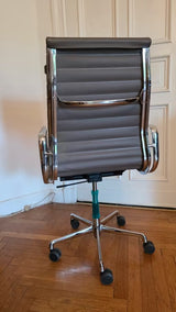 Fauteuil Vitra EA119 d'origine