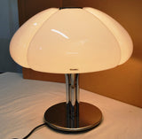 Lampe de table signée Harvey Guzzini