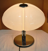 Lampe de table signée Harvey Guzzini