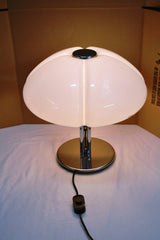 Lampe de table signée Harvey Guzzini