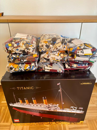 LEGO 10294 Titanic