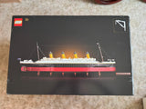Lego Titanic 10294, neuf et dans son emballage d'origine non ouvert