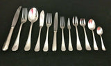 MENAGERE 144 PIECES METAL ARGENTE COFFRET ETAT PROCHE NEUF