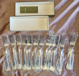 CHRISTOFLE Boîte 12 fourchettes métal argenté modèle RUBANS L=20,5 cm