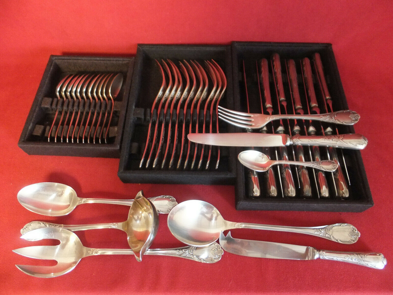 MENAGÈRE MÉTAL ARGENTÉ CHRISTOFLE MODÈLE MARLY 41 PIECES