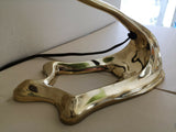 LAMPE ART DECO / ART NOUVEAU EN BRONZE. TULIPE EN VERRE IRISE ATTRIBUEE A LOETZ