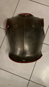 Cuirasse, Casque et Épaulettes d’Officier