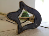 LAMPE ART DECO / ART NOUVEAU EN BRONZE. TULIPE EN VERRE IRISE ATTRIBUEE A LOETZ
