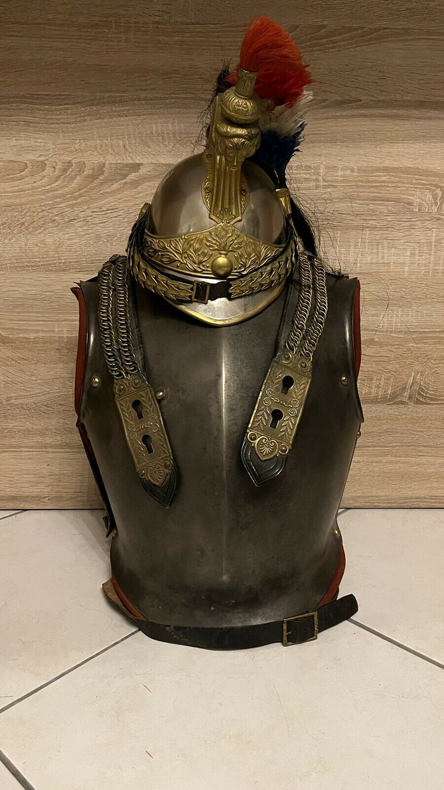 Cuirasse, Casque et Épaulettes d’Officier