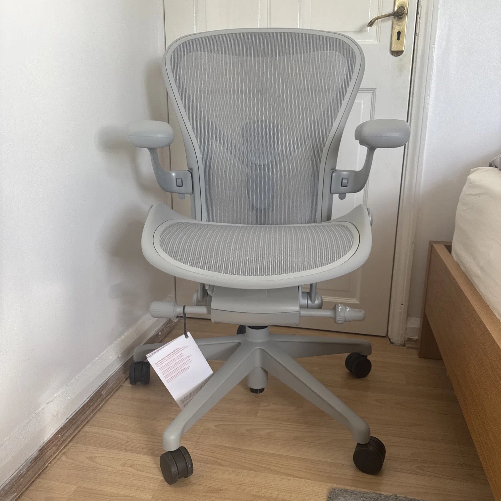 Chaise Herman Miller Aeron taille B - NEUVE