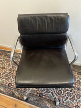 fauteuil Vitra EA 217