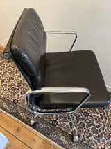 fauteuil Vitra EA 217