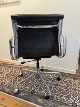fauteuil Vitra EA 217