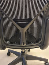 CHAISE AERON ENTIÈREMENT CHARGÉE TAILLE C Herman Miller graphite bras posture ajustement lombaire-