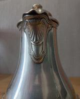 cafetiére en argent massif minerve